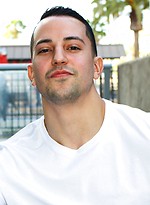 2377975
