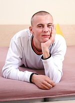 826025