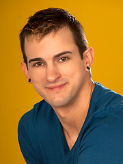 Muscle hunk Phenix Saint Never Wants To Leave The Dude Show!