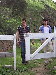 Archive for May, 2010 Steven Gray: SG4GE  sg_052810  After this scene, personal trainer Steven Gray might just have himself a few more clients here in the LA area. One look at that body and itâ€™s clear Steven knows exactly what heâ€™s doing in a gym. What