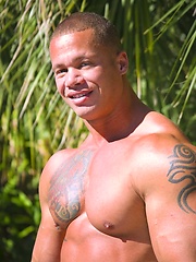 Matthew Rush jerks off