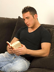 Omer shows his hot muscled body