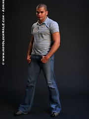 Latin muscle hunk Danny Lopez