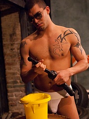 Sage Daniels toying his ass