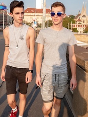 Skinny twinks  Jesse Evans and Johnny Polak love bareback anal