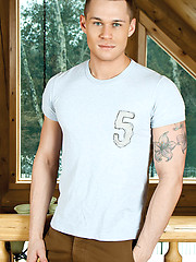 Lucas Exclusives Vito Gallo and Tate Ryder Milk Their Cocks for Cum