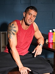 Muscle painter - Cody Cummings