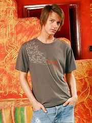 Skinny boy Roberto Alegretto naked