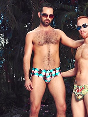 Rich Kelly and Steven Ponce fucking outdoors