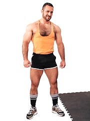 Big muscle in hardcore action