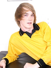 Bareback Monster Cocks: A nose for a good fuck