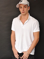 Two dirty chavs rim and fuck for all their cheap meat's worth!