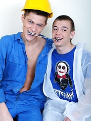 Skylar Blu Gets His Pipes Thoroughly Stretched & Filled By A Thick, Oversized Pole!