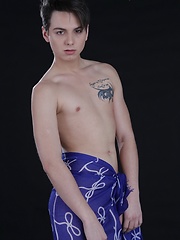 Sensuous Masseur Gives Rudy Valentino's Well-Used Dick A Hard Raw Ride!