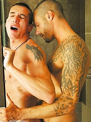 Hung gay men Isaac Jones and Jake Reed jerk off after having hardcore anal sex