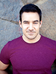 Muscle hunk Chris fucks Justin's ass