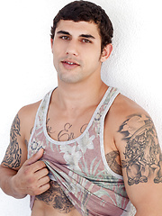 Brunette stud Jimmy Clay strokes dick