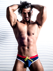 4K Alexander King: Helping Hand